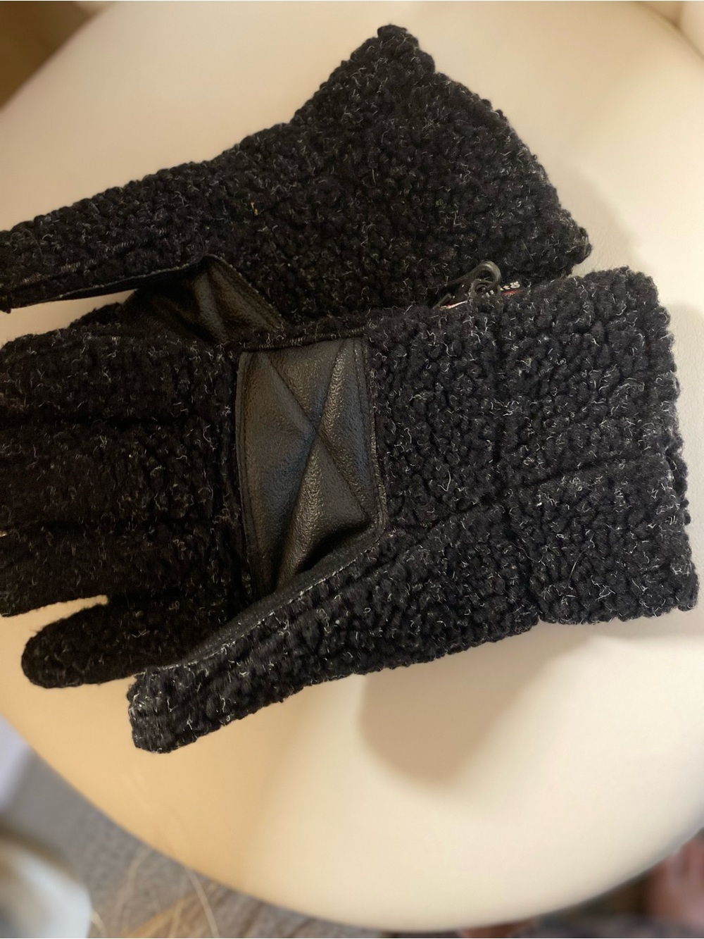 3M Thinsulate Black Bouclé Women's Cold-Weather Gloves - Picture 7 of 7